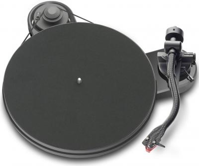Pro-Ject RPM 1 Carbon piano + 2M Red